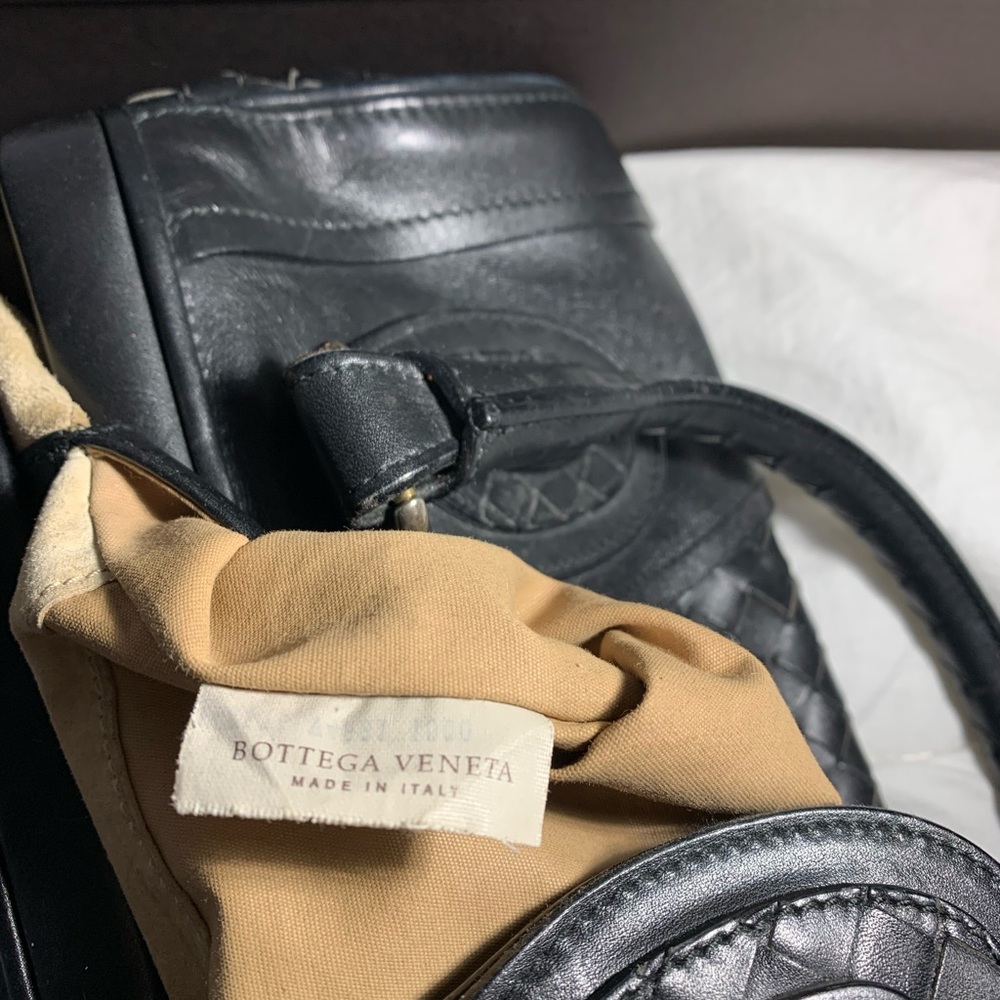 Bottega Veneta Woven Leather Satchel - Classic Black Doctor Bag - Picture 15 of 16
